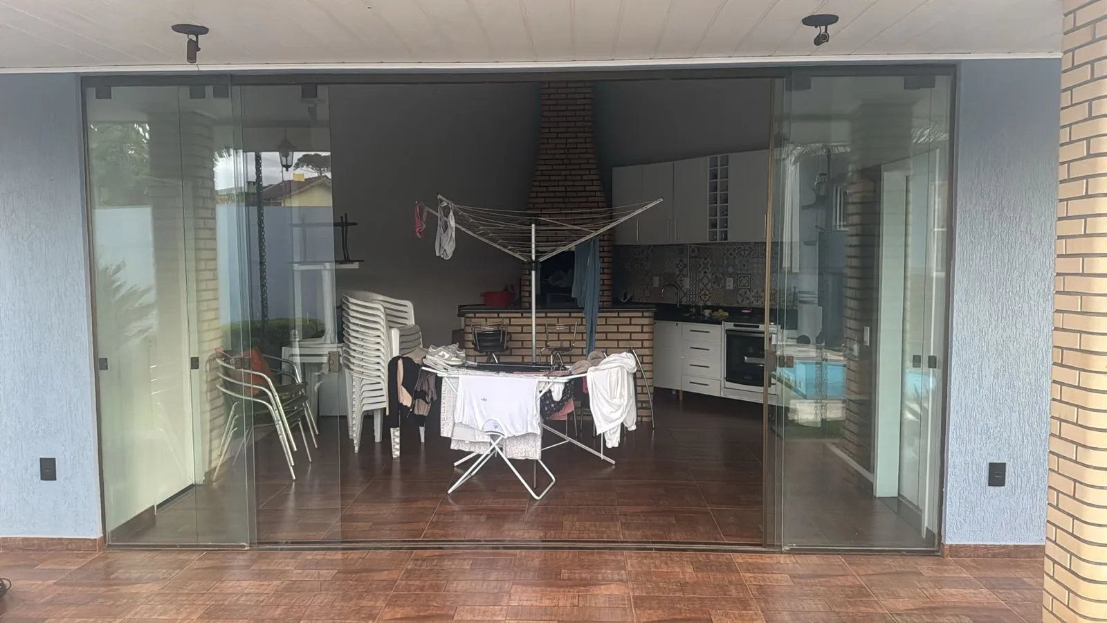 Fechamento de vidro em área gourmet